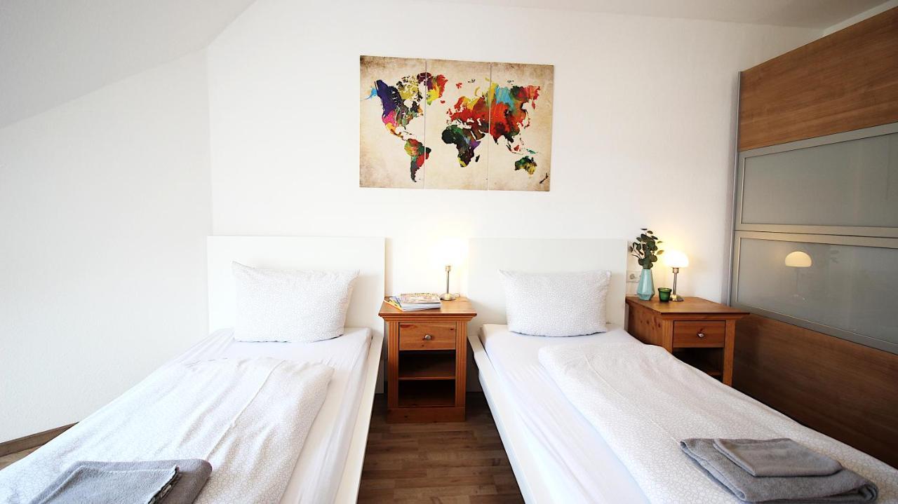 Homie Stay Zell - Apartment Mit Privatparkplatz Zell am Main Extérieur photo