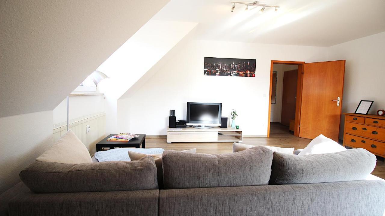 Homie Stay Zell - Apartment Mit Privatparkplatz Zell am Main Extérieur photo