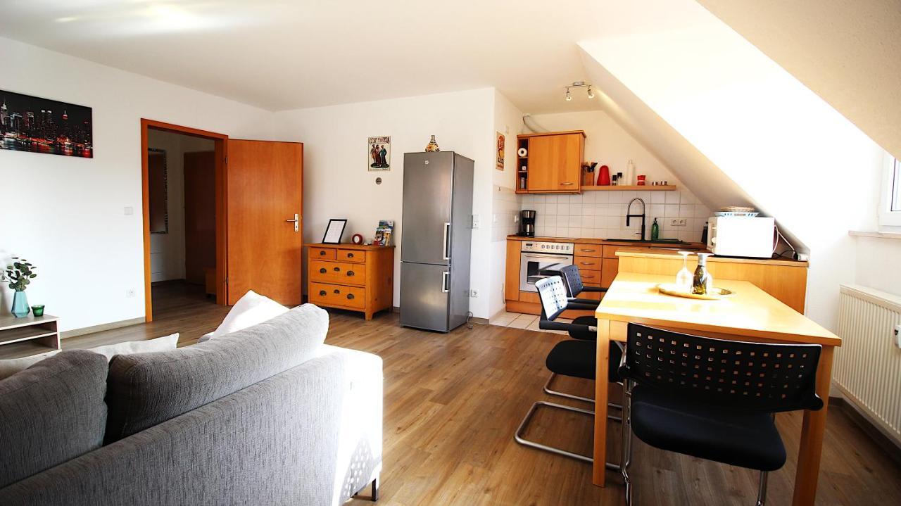 Homie Stay Zell - Apartment Mit Privatparkplatz Zell am Main Extérieur photo